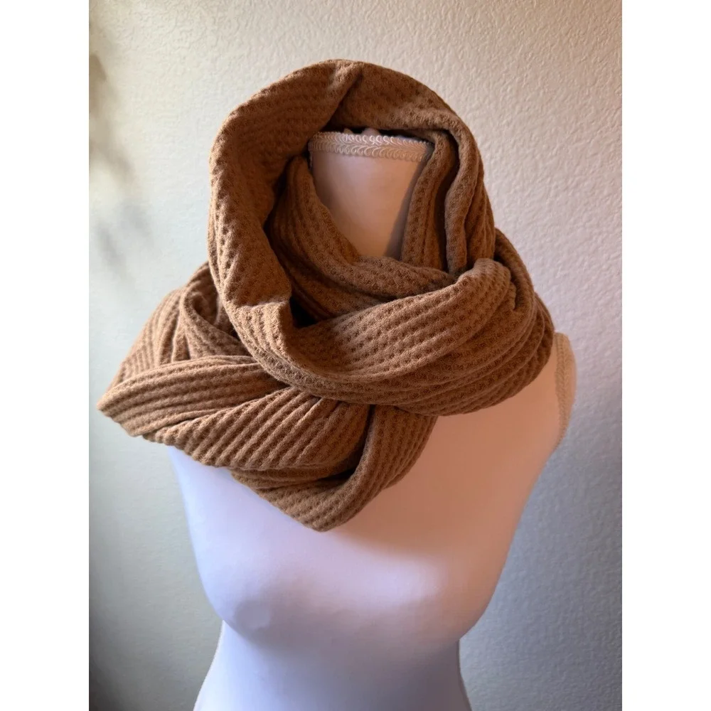 Beyond Yoga Toffee Waffle Knit Infinity Scarf New With Tags OS Cozy